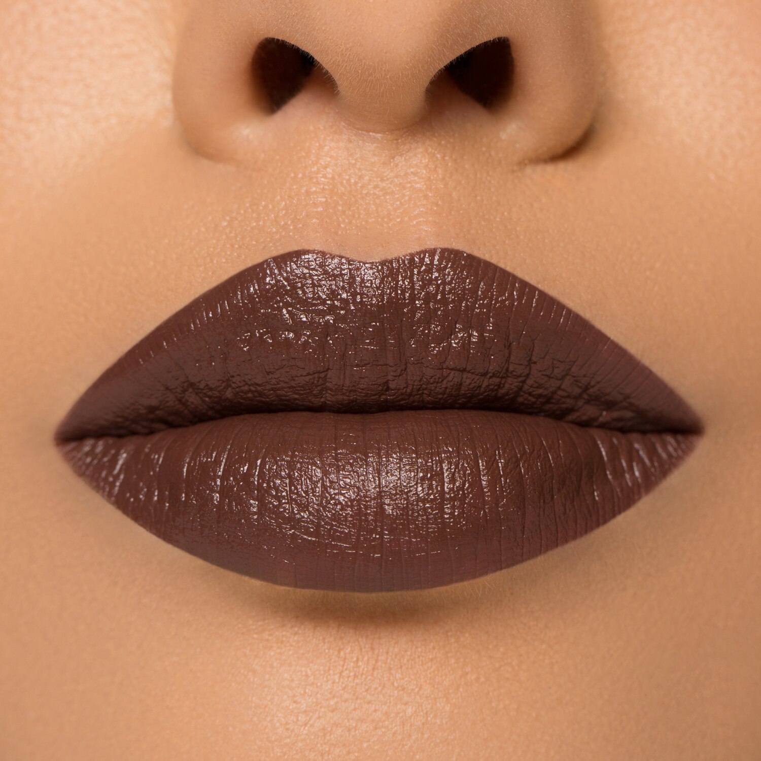 I NEED A NUDE LIPSTICK- (PERFILADOR DE LABIOS)